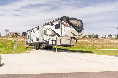 Deluxe Site FF 152