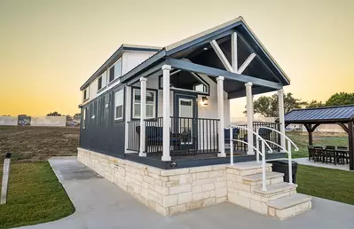 Tiny Home FF 195