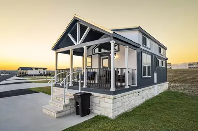 Tiny Home FF 195