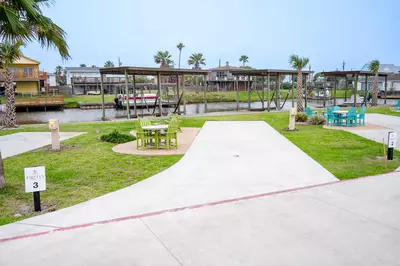 Executive Montego Cove - 3